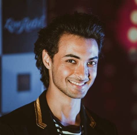 aayush sharma age and education