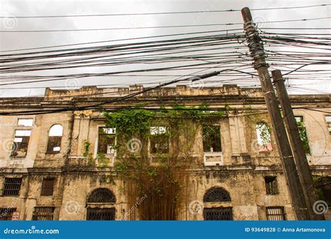 abandoned building in manila