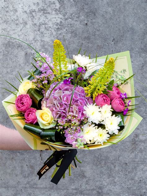 abc/pay it forward with these beautiful bouquets