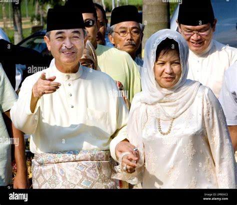 abdullah ahmad badawi wife