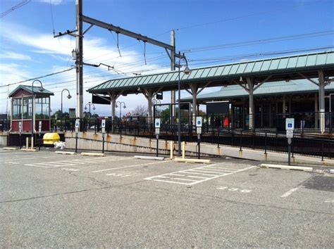 aberdeen matawan nj train station parking