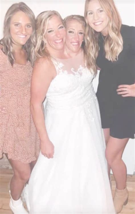 abigail and brittany hensel wedding pictures