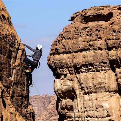 abseiling Alula Desert