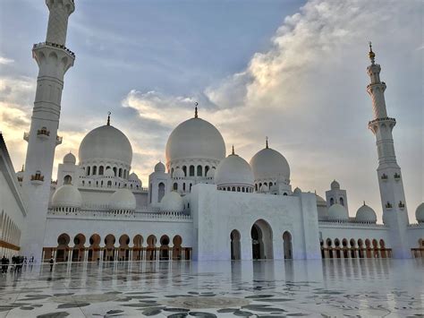 abu dhabi airport to sheikh zayed mosque