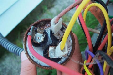 ac capacitor wire color code