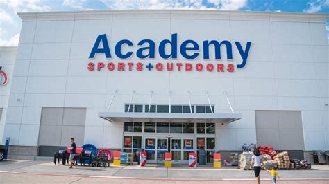 Academy Sports + Outdoors cuts 100 jobs at Katy HQ