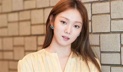 acara tv lee sung-kyung