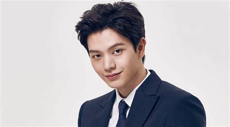 acara tv yook sung-jae