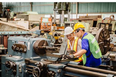 according to the video what is the work environment of loading machine operators like