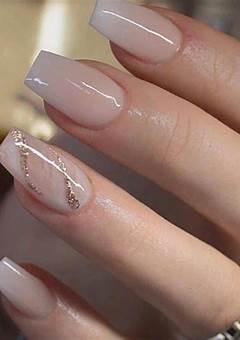 Acrylic Nails Simple Short: Tips And Trends In 2023