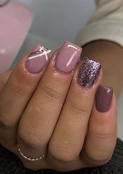 Acrylic Short Nail Ideas: Embrace Style And Simplicity