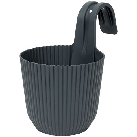 Blumentopf in Holzoptik von Action ansehen!