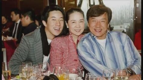 actor jackie chan family photos