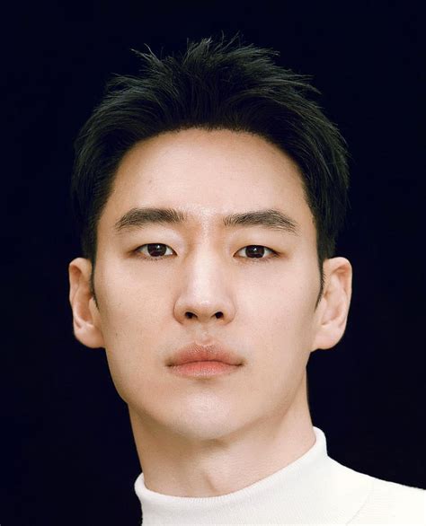 Actor Lee Je Hoon: Unveiling a Rising Star in Korean Dramas