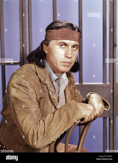 actor who played cochise on tv