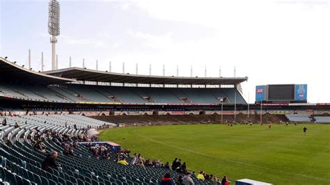 adelaide crows home ground