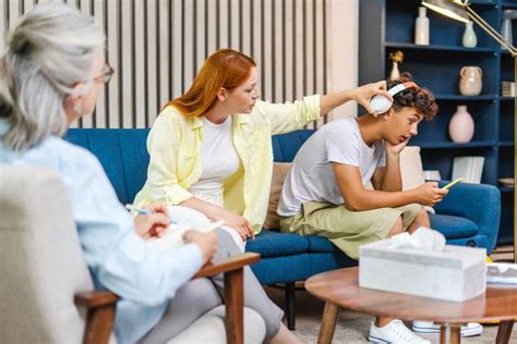 5 Ways ADHD Leads Withdrawn