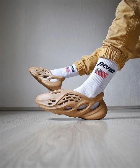 Adidas Foam Runner Outfit