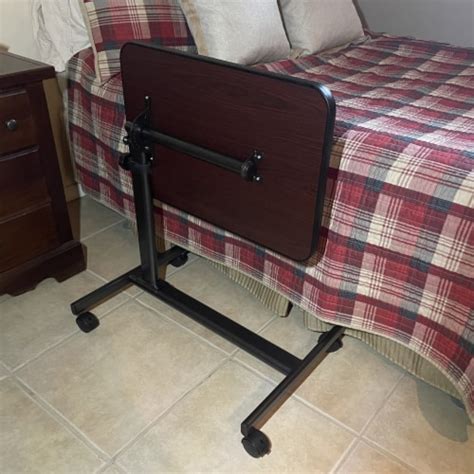 adjustable rolling table