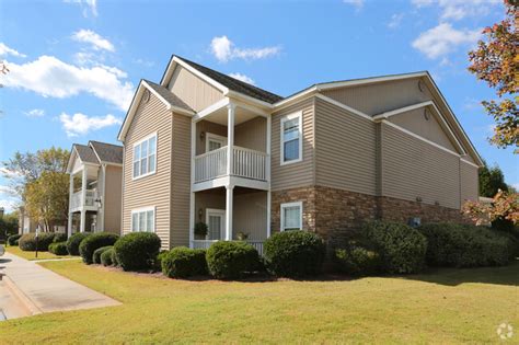 adrian on riverside apartments macon ga