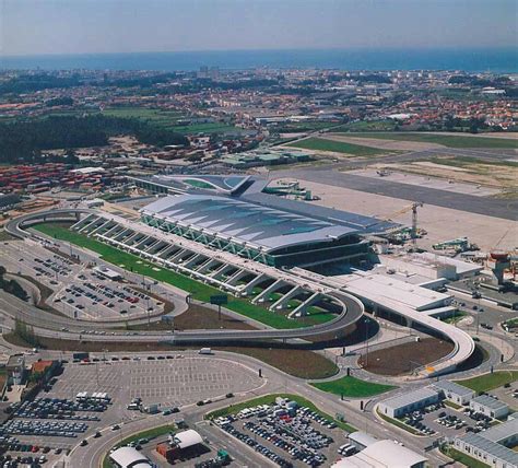 aeroporto de porto portugal nome
