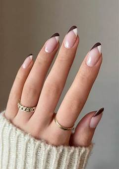 Aesthetic Acrylic Nails Designs: Stay Trendy In 2023
