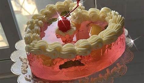 Birthday Cake Aesthetic Pasteles de cumpleaños bonitos, Pasteles
