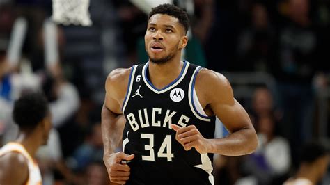 age of giannis antetokounmpo