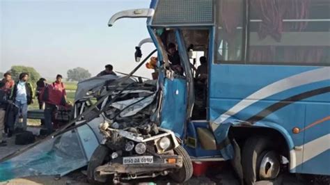 agra lucknow expressway accident news