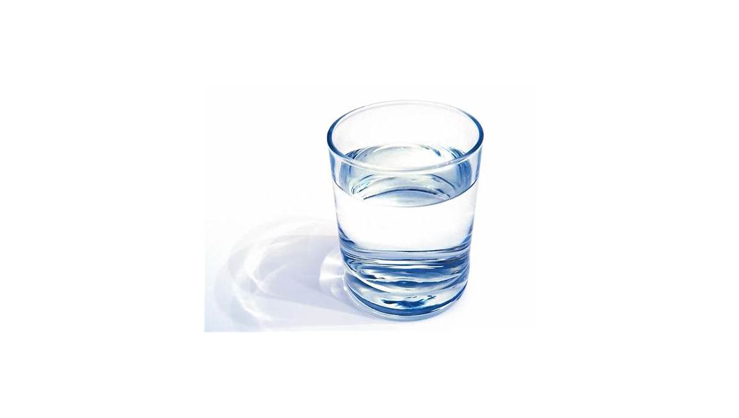 air dalam gelas