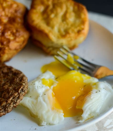 air fryer eggs ramekin