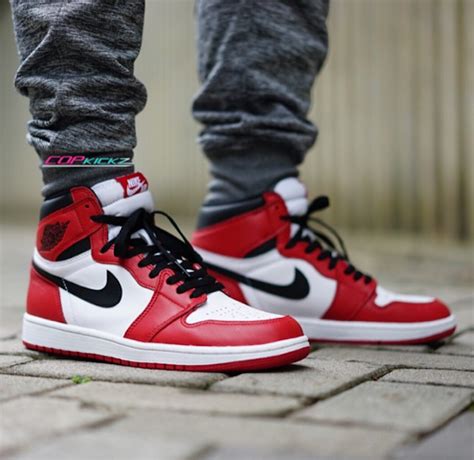 air jordan 1 retro high og chicago 2015