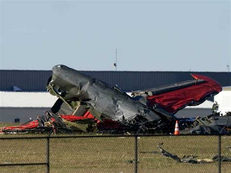 air show plane crashes
