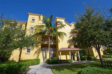 Snowbird Paradise Condominiums for Rent in Fort Myers, Florida