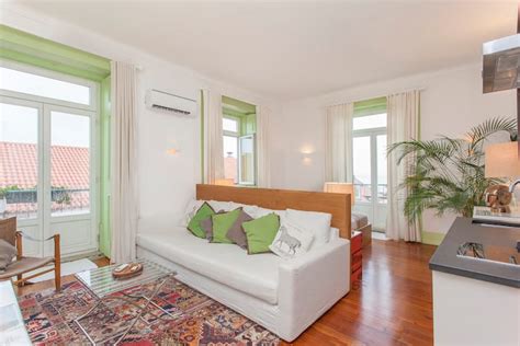 airbnb rentals lisbon portugal