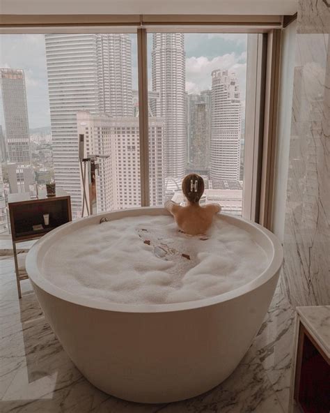 airbnb with bathtub kl