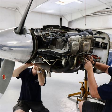 aircraft mechanic training schools