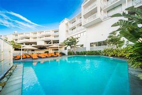 airlie beach accommodation wotif