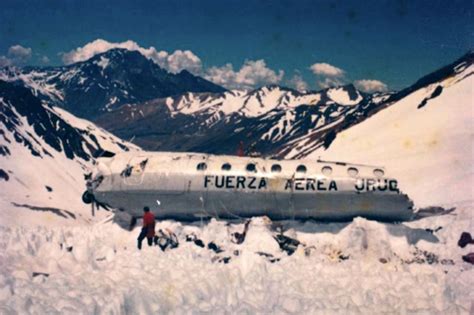 airplane crash in andes 1972