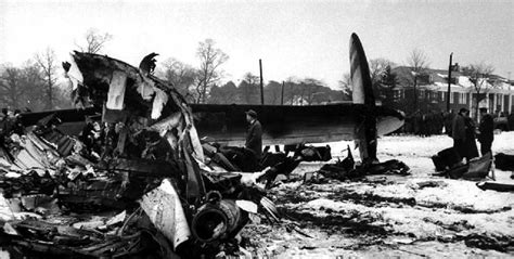 airplane crashes december 1952