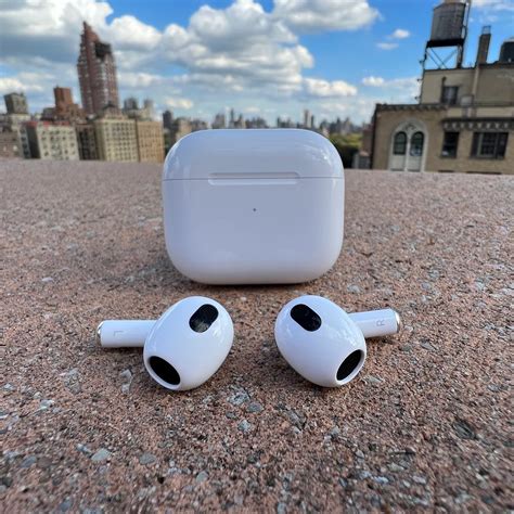 airpod pro no sound in one ear