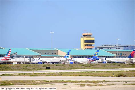 airport in oranjestad aruba