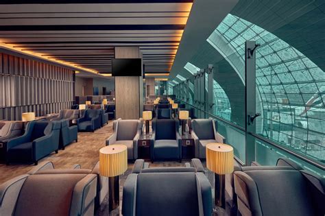 airport lounges dubai how to access