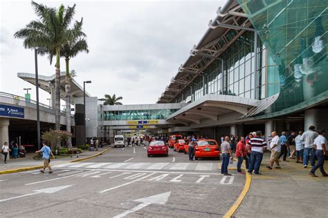 airports for costa rica