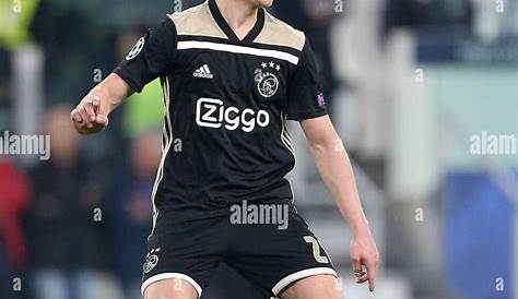 Report: Tottenham willing to meet Ajax’s asking price for Frenkie De