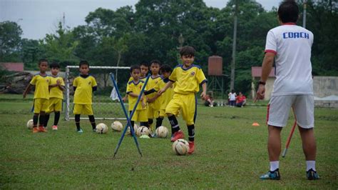 akademi sepak bola terbaik di indonesia