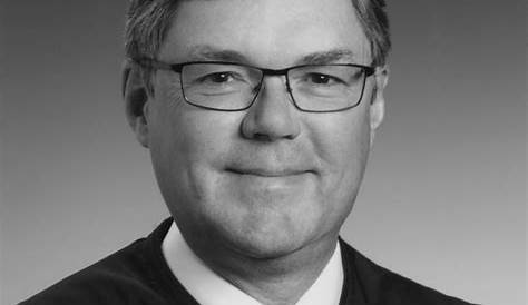 Alaska Supreme Court chief justice plans to retire - KWHL