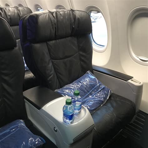 alaska airlines 737-900 first class