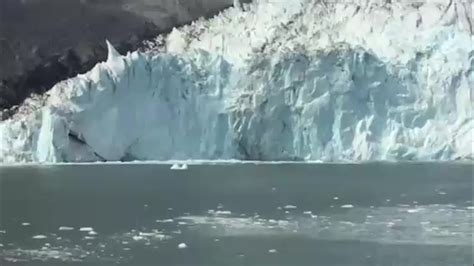alaska iceberg breaks off