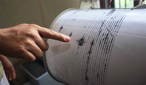Gempa Bumi In English gempabumi.pdf Check 'gempa bumi